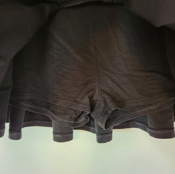 American Eagle Black Pleated Mini Skirt Size M - Picture 2 of 3